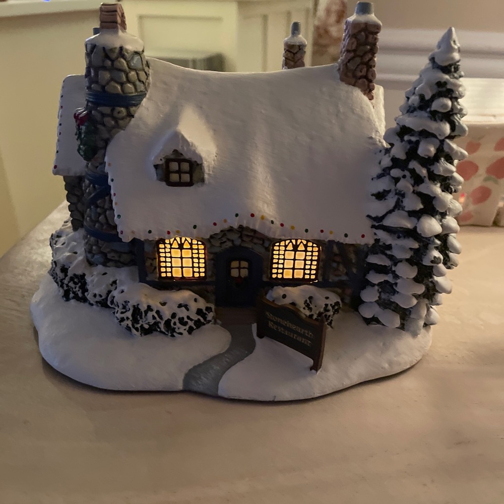 THOMAS KINKADE LIGHT UP CHRISTMAS HOUSE